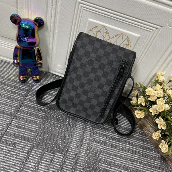 ルイヴィトンバッグ側面デザイン